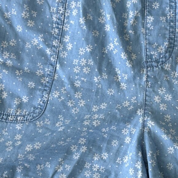 Vince Camuto Blue/White Jean Denim Floral Shorts size XL - Picture 9 of 9